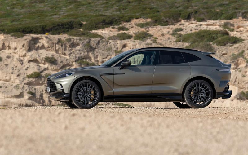  Aston Martin DBX707 