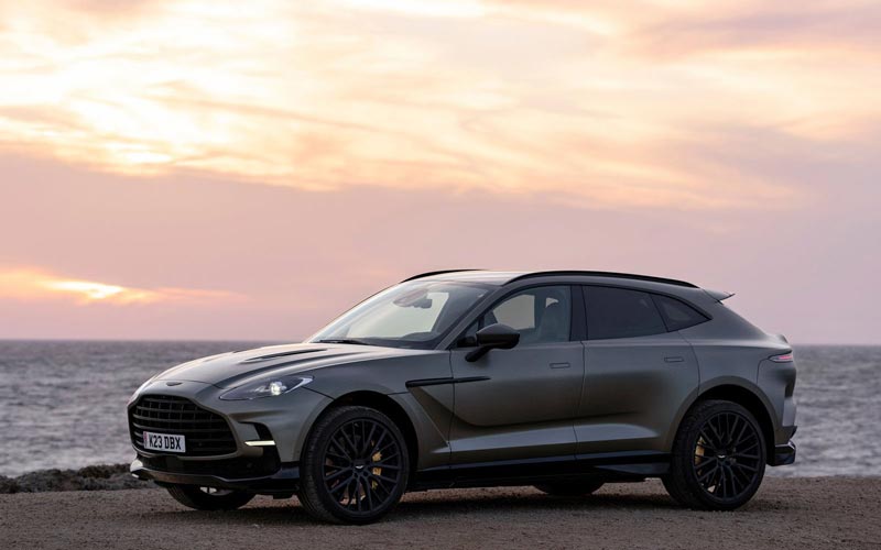  Aston Martin DBX707 