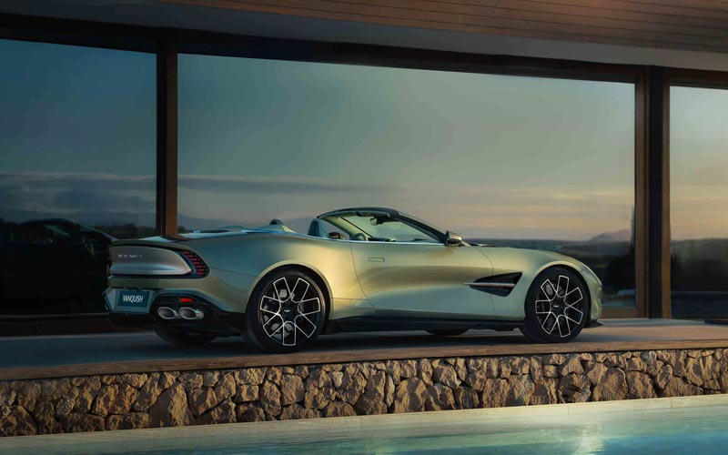  Aston Martin Vanquish Volante 