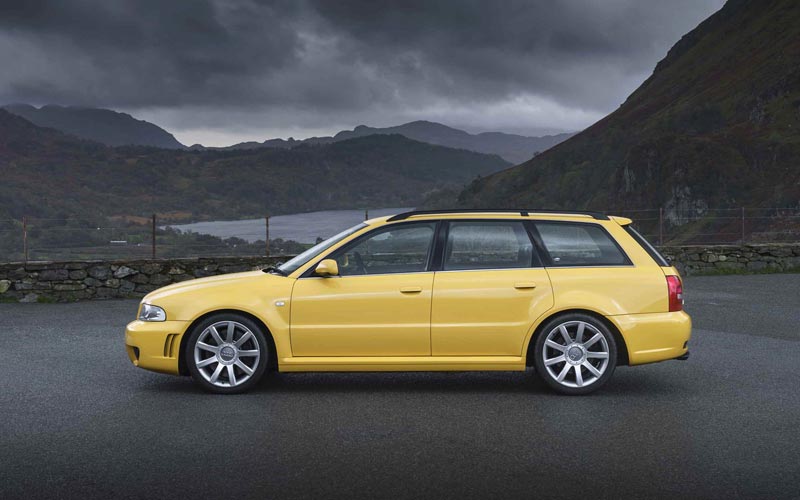  Audi RS4 Avant  (2000-2004)