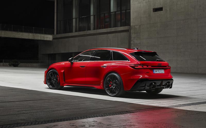 ���� Audi RS5 Avant 