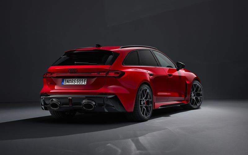 ���� Audi RS5 Avant 