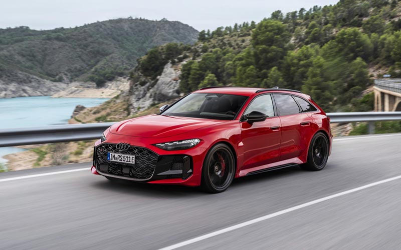 ���� Audi RS5 Avant 