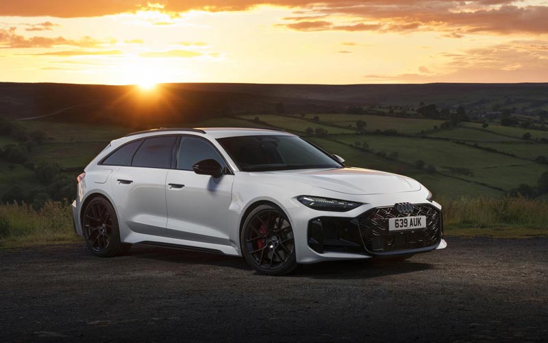 ���� Audi RS5 Avant 