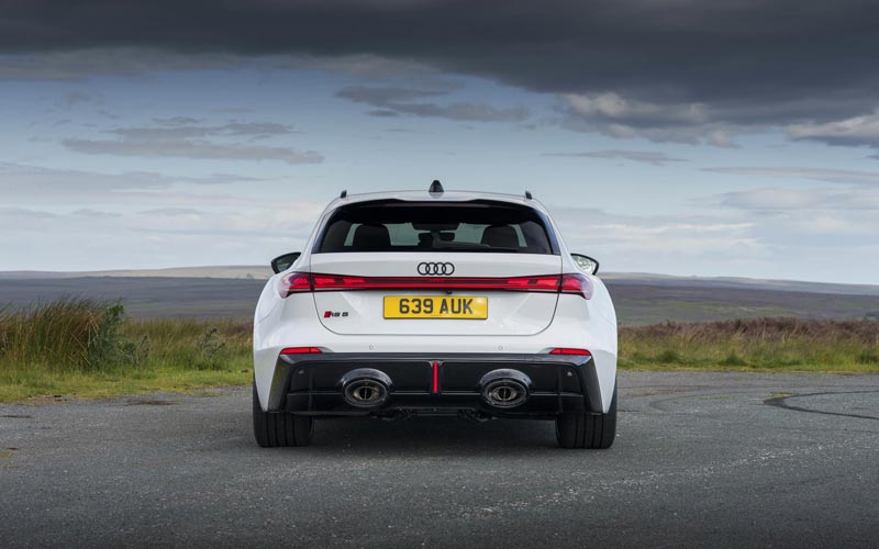 ���� Audi RS5 Avant 