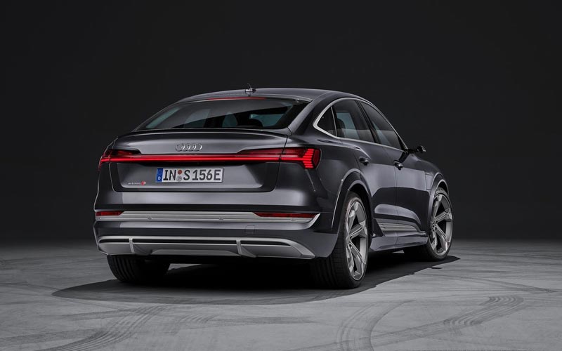  Audi E-tron S Sportback 