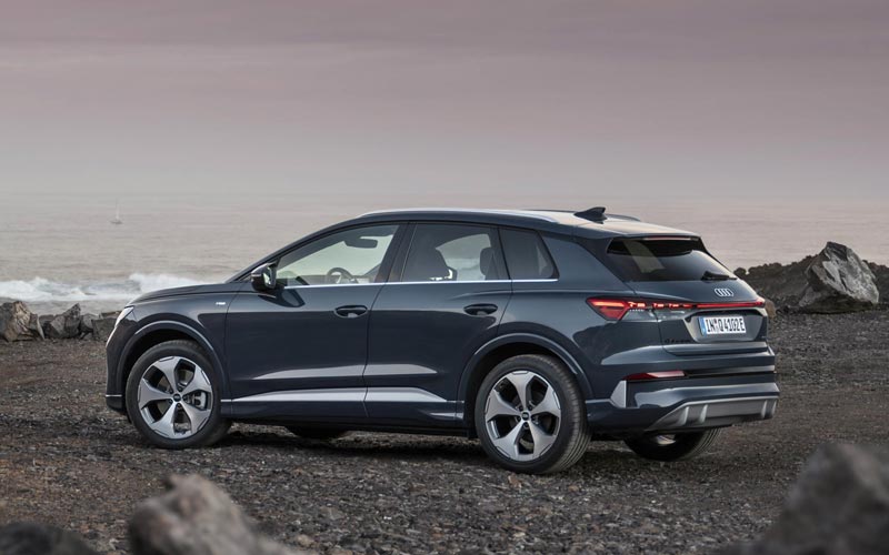 ���� Audi Q4 