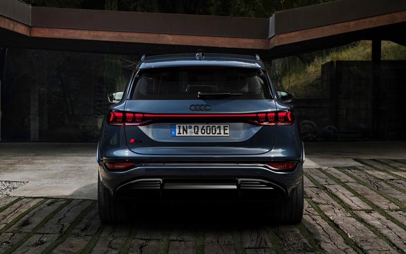  Audi Q6 e-tron 