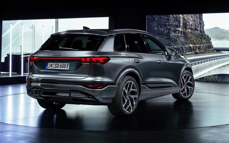  Audi SQ6 e-tron 