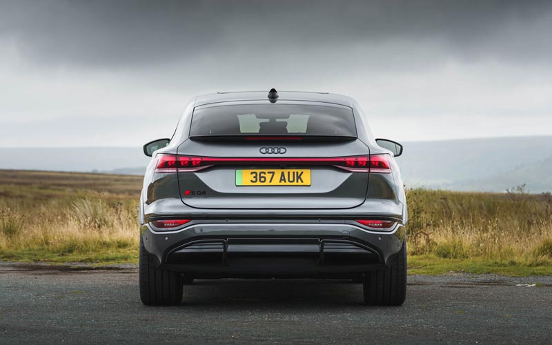  Audi SQ6 Sportback e-tron 