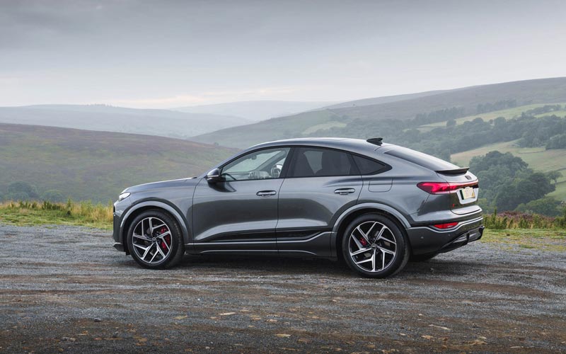  Audi SQ6 Sportback e-tron 