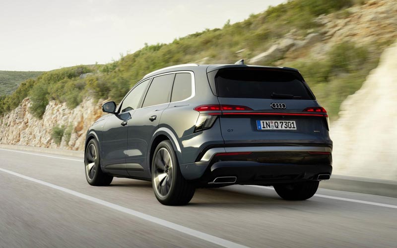 ���� Audi Q7 