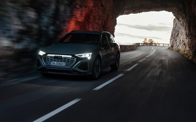  Audi Q8 e-tron 