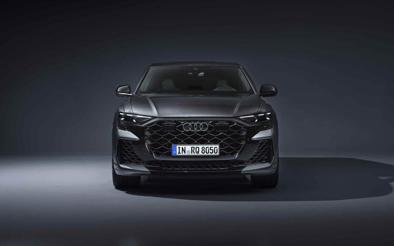  Audi RS Q8 