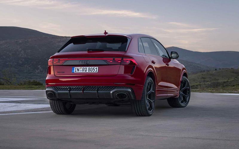  Audi RS Q8 