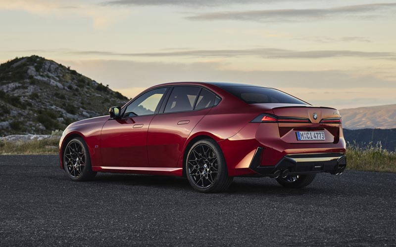 ���� BMW M350 