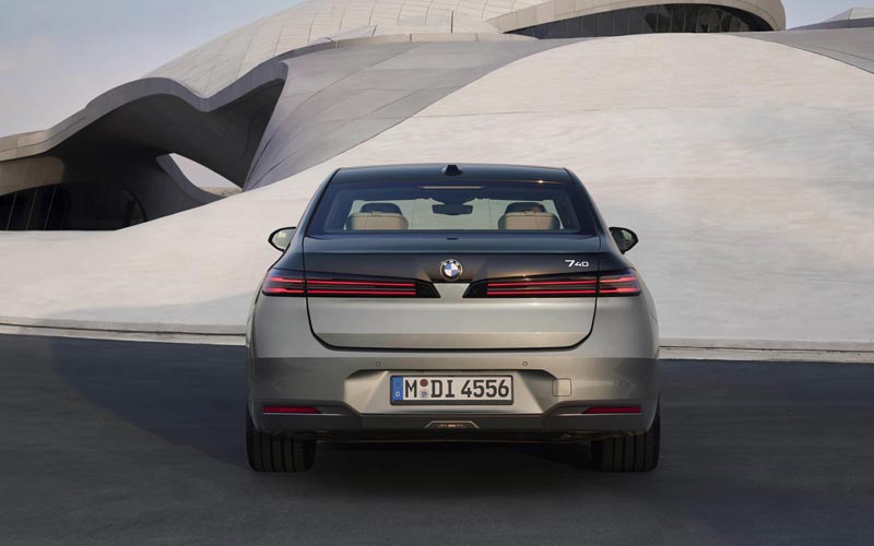 ���� BMW 7-series 