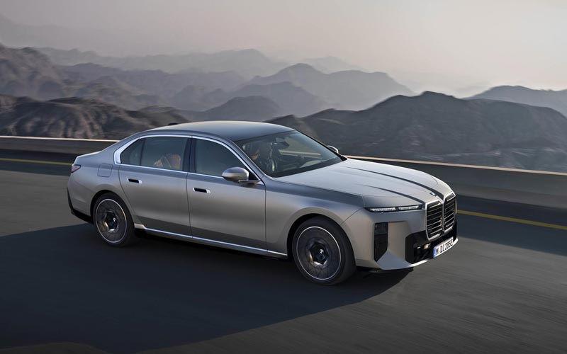 ���� BMW i7 