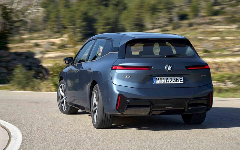  BMW iX 