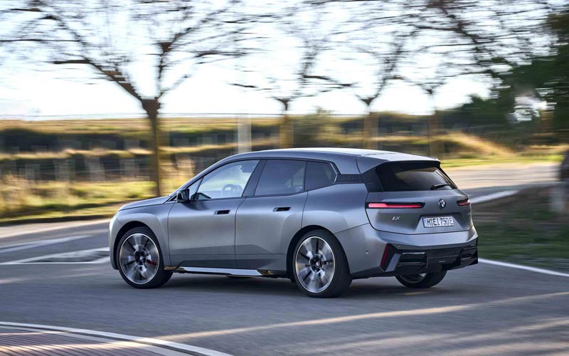  BMW iX 