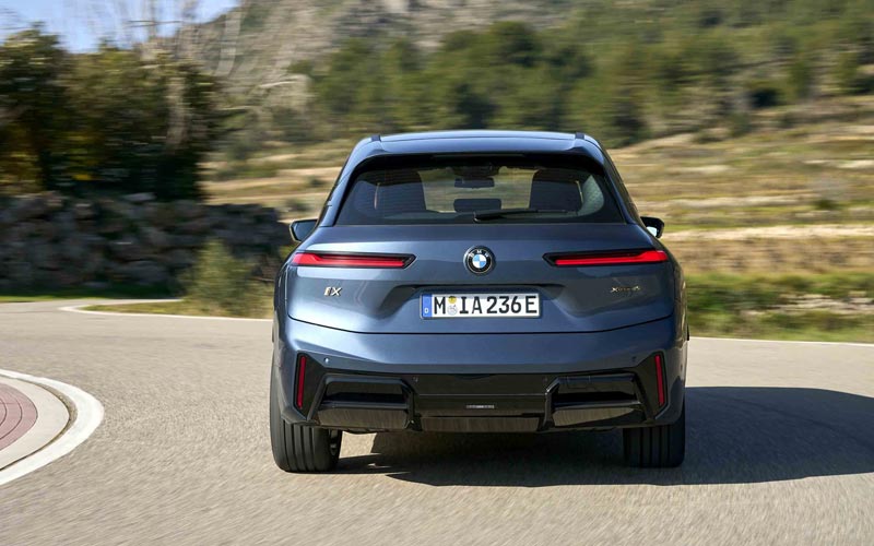  BMW iX 