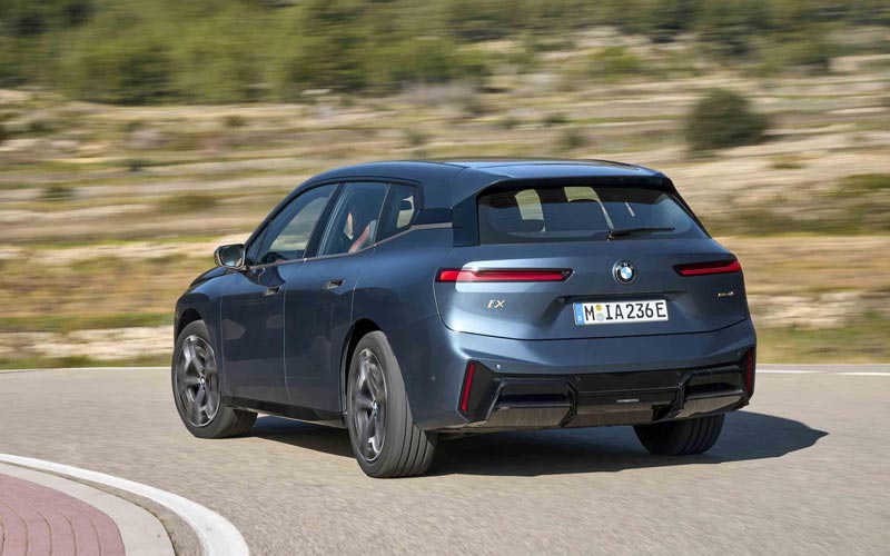  BMW iX 
