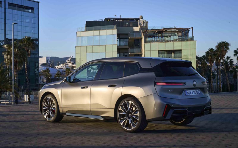  BMW iX 