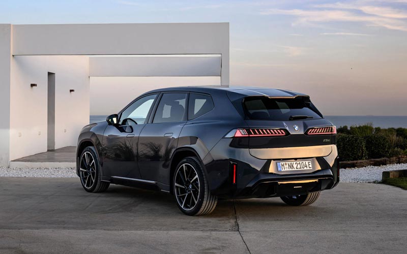 ���� BMW iX3 