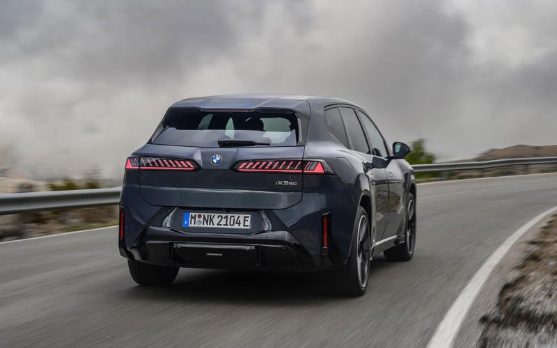 ���� BMW iX3 