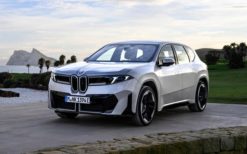 ���� BMW iX3 