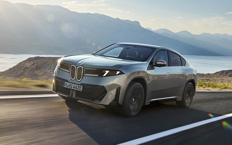 ���� BMW iX4 