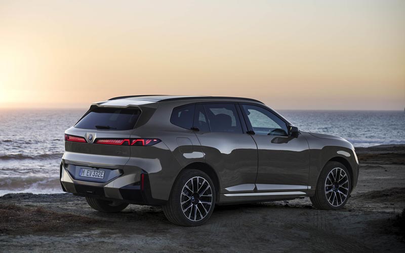 ���� BMW iX5 
