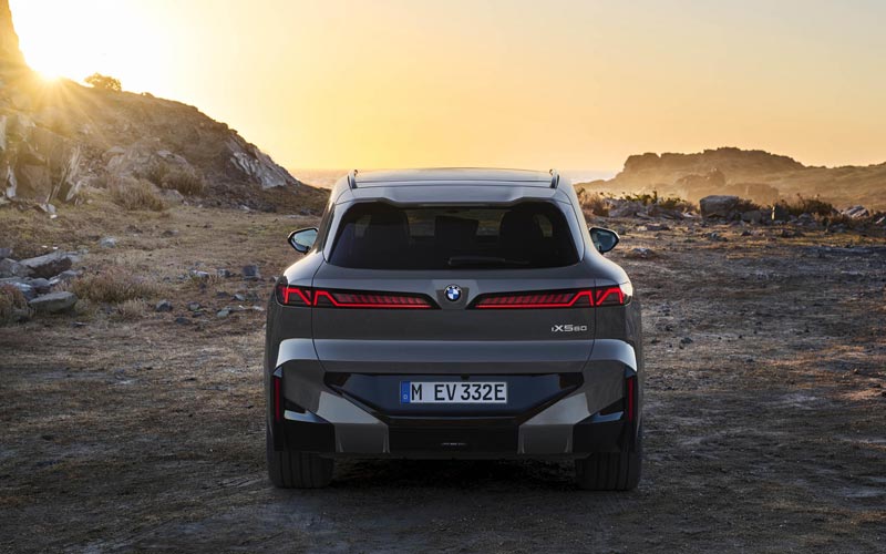 ���� BMW iX5 