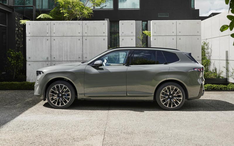 ���� BMW iX5 