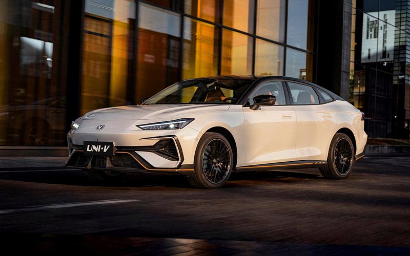 ���� Changan UNI-V 2025 