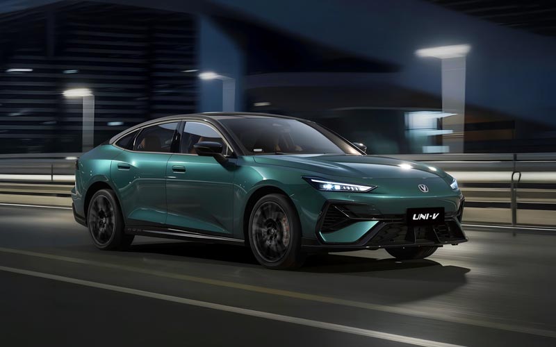 ���� Changan UNI-V 2025 