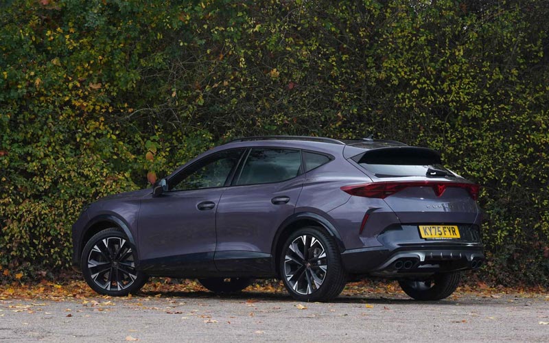 ���� Cupra Formentor VZ5 