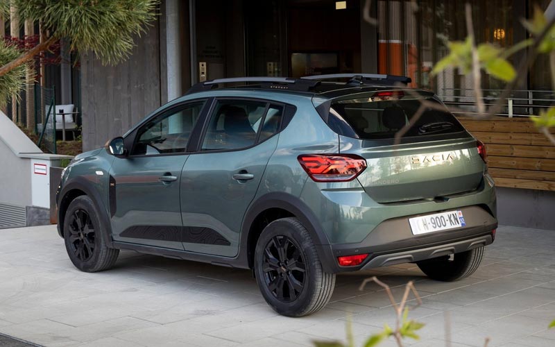 ���� Dacia Sandero Stepway  (2022-2025)