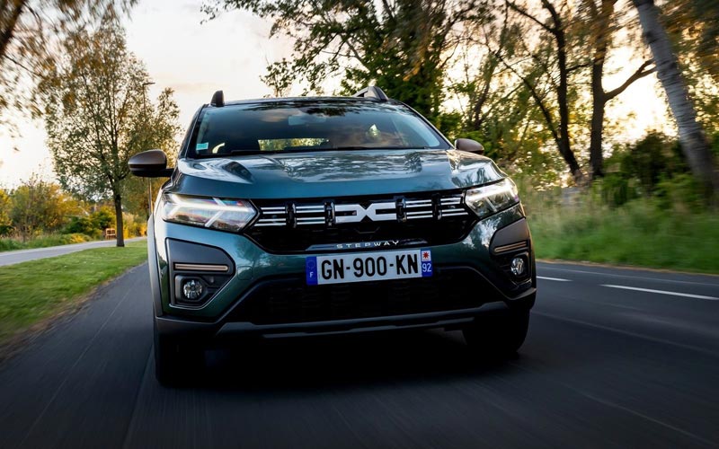 ���� Dacia Sandero Stepway  (2022-2025)