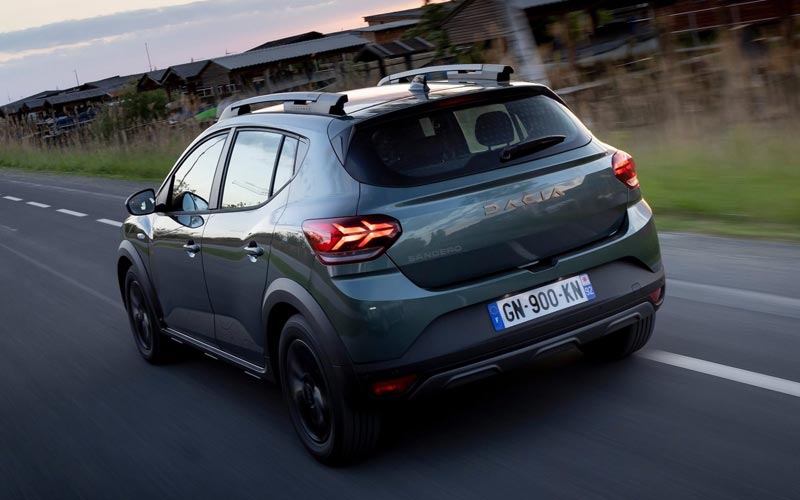 ���� Dacia Sandero Stepway  (2022-2025)