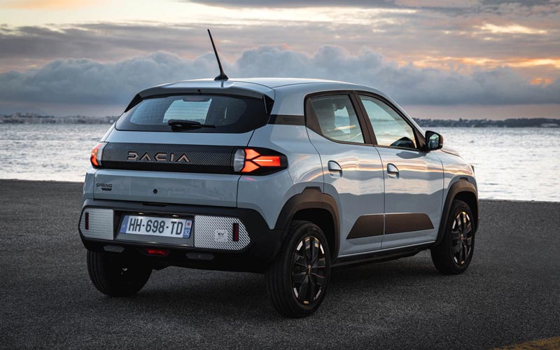 ���� Dacia Spring 