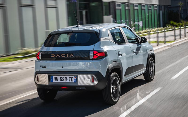 ���� Dacia Spring 