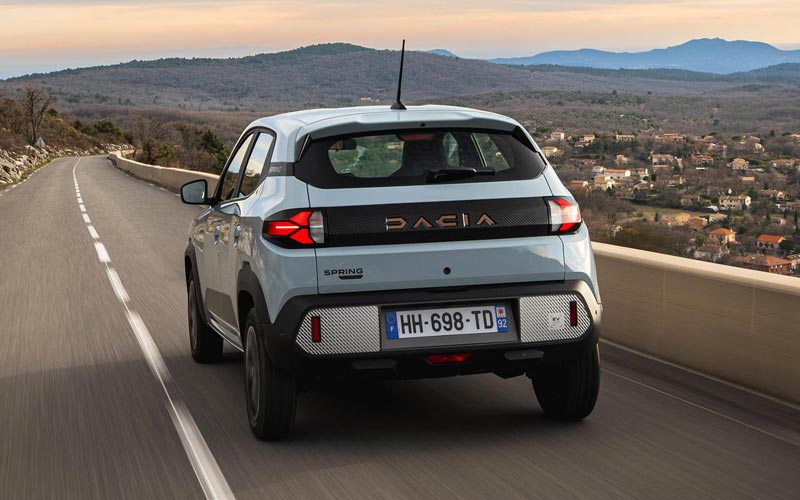 ���� Dacia Spring 