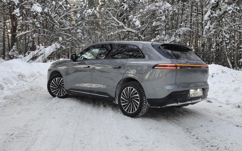 ���� Exeed Exlantix ET 