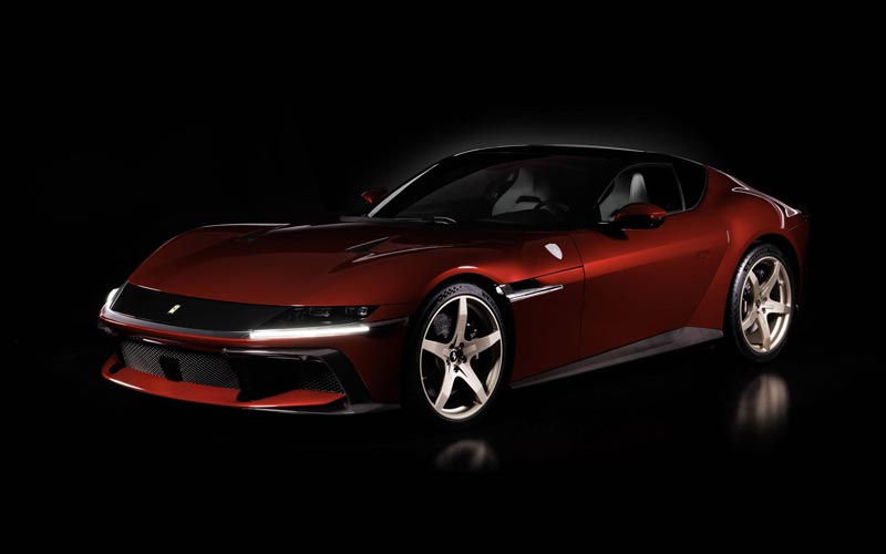 ���� Ferrari 12Cilindri 