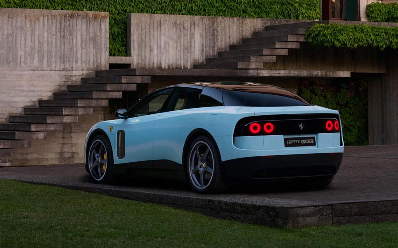 ���� Ferrari Luce 