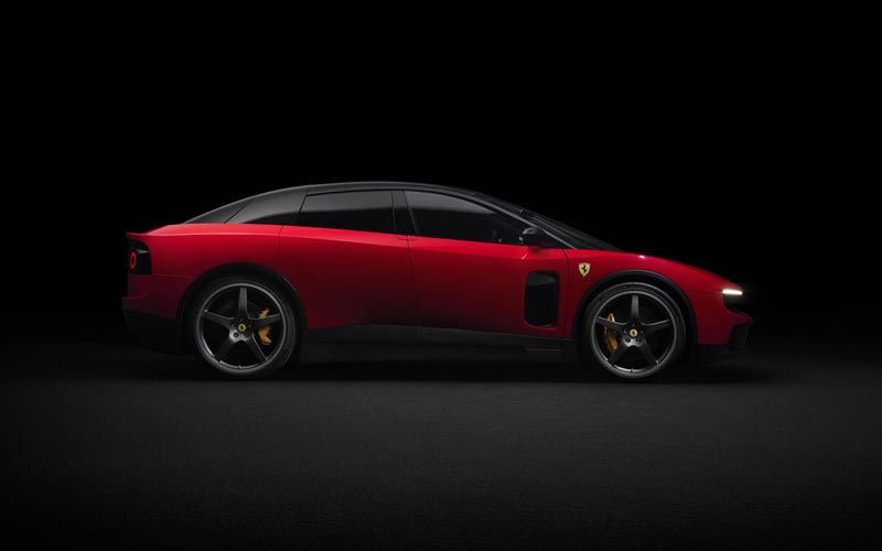 ���� Ferrari Luce 