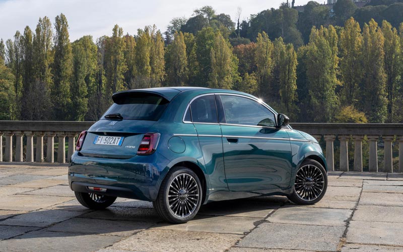 ���� FIAT 500 