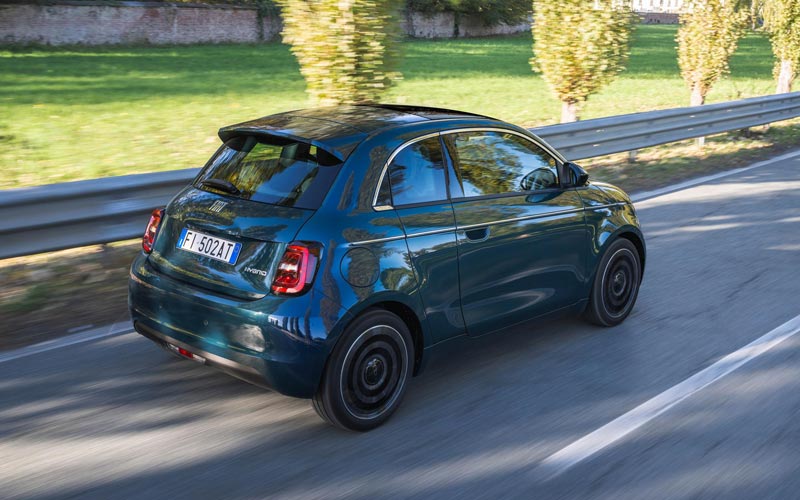 ���� FIAT 500 