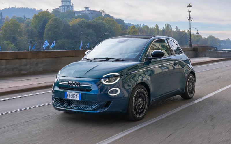 ���� FIAT 500 